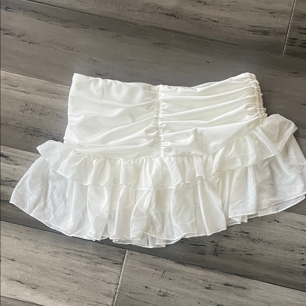 Elegant White Ruffled Skirt